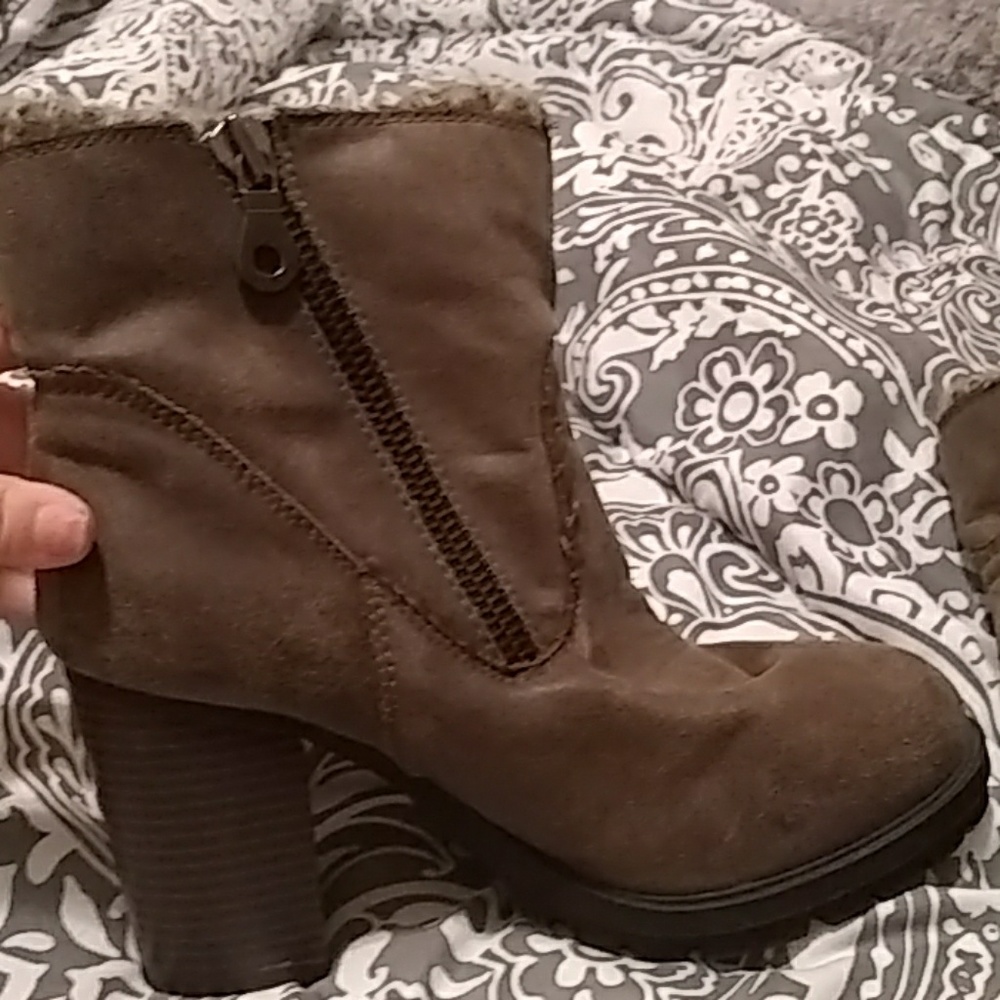 Cute fur heel boots